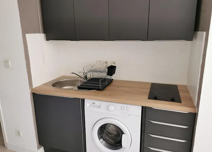 Calme Avec Parking Apartmán